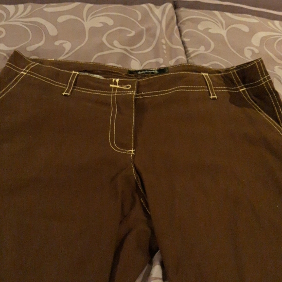 Capris - Picture 5 of 8